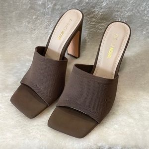 Never Been Worn Fashion Nova Mocha Brown Heeled Mules